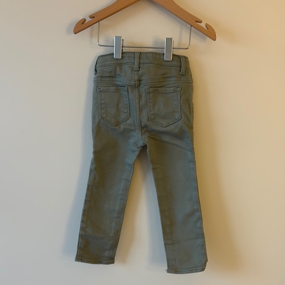 GAP Green Jeans Versatile and Durable - Picture 2 of 2